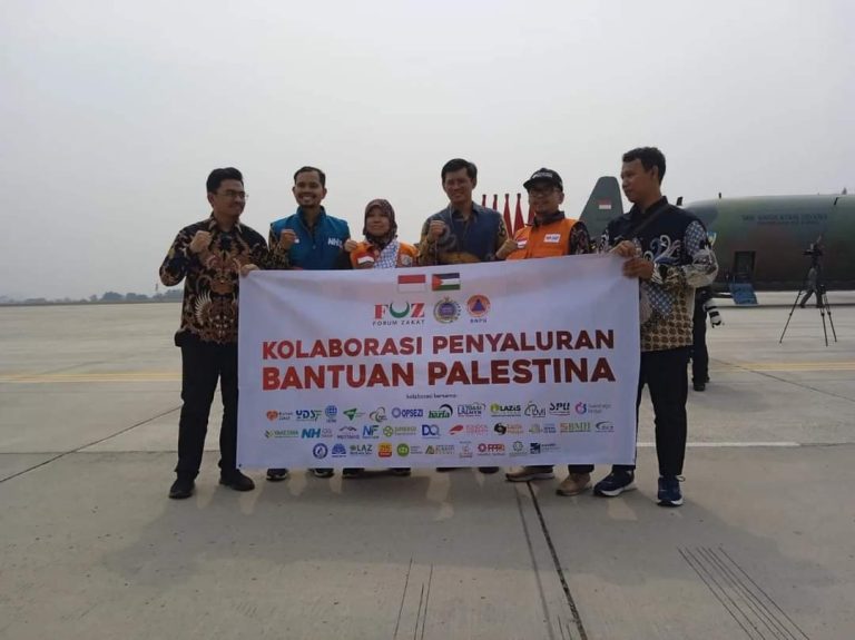 Presiden Jokowi Lepas Bantuan Kemanusiaan Kolaborasi Pemerintah RI, Lembaga Kemanusiaan & Lembaga Zakat untuk Palestina
