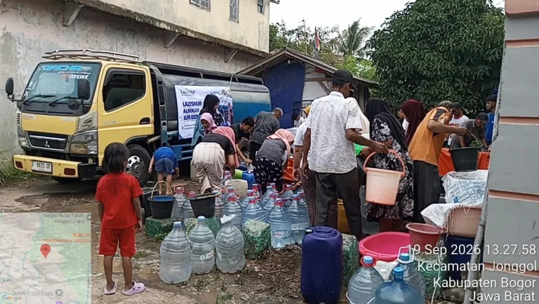 LAZISNUR Distribusikan 80.000 liter Air Bersih ke 10 Titik Terdampak Kekeringan di Jonggol